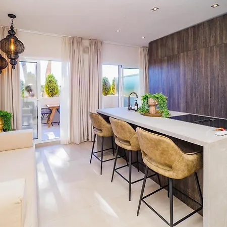 Cubo's Comfy Romana Playa Estudio 803 * Marbella